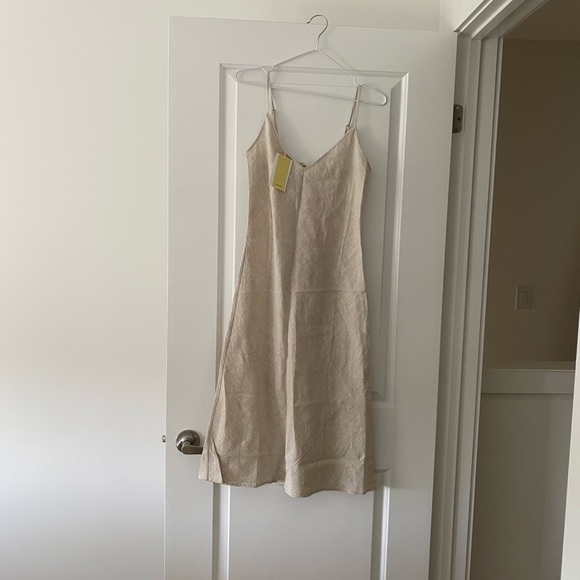 Aritzia linen slip dress - Picture 2 of 2